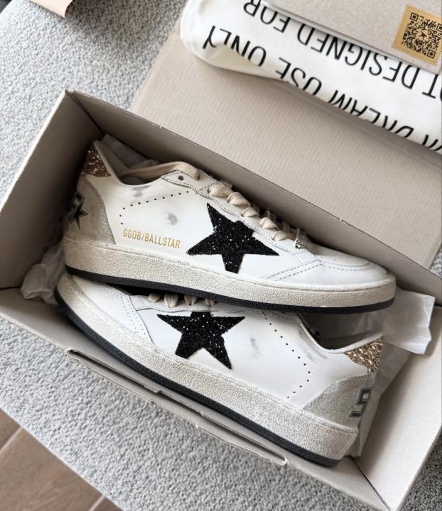 Golden Goose Ballstar Sneaker White