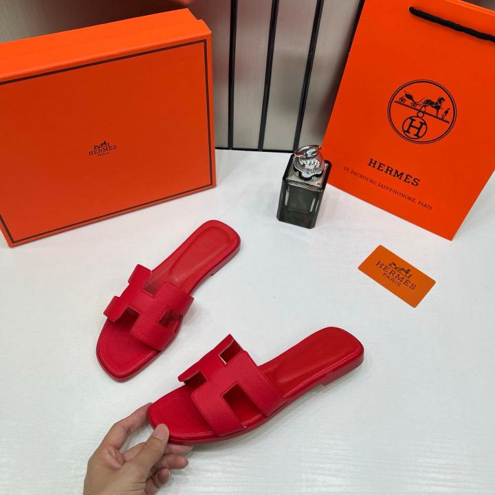 Hermes Paris Oran Flats Watermelon Red For Her With OG Box & Carry Bag Slide Red