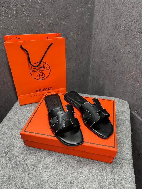 Hermes Paris Oran Black Flats For Her With OG Box & Carry Bag Slide Black