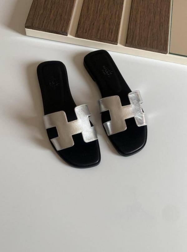 Hermes Paris Oran Black Silver Flats For Her With OG Box & Carry Bag Slide Silver