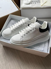 WMN Alexander McQueen White Black Sneakers Premium Quality With Og Box And All Accesories