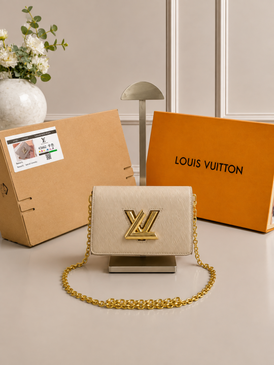 Louis Vuitton Twist MM Bag Crafted Epi Leather Sling Chain Strap With OG Double Dust Cover & Carry Bag Kose Apricot 43662