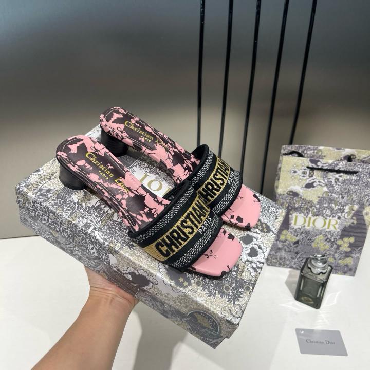 Christian Dior Dway Helled Slide Signature Embroidered Pink Black With OG Box & Carry Bag 755-1 Black