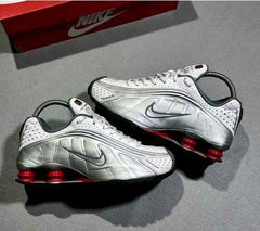 nike Shox R4 Metallic Silver Comet Red