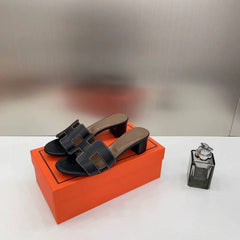 Hermes Oasis Sandals Black H cut-out Stacked Block Heel With OG & Carry Bag 778 Black