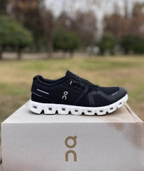 On cloud 6 waterproof Running Black white