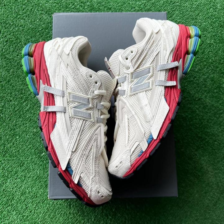 New Balance 1906A Tech Explosion Pack - Sea Salt Astro Dust