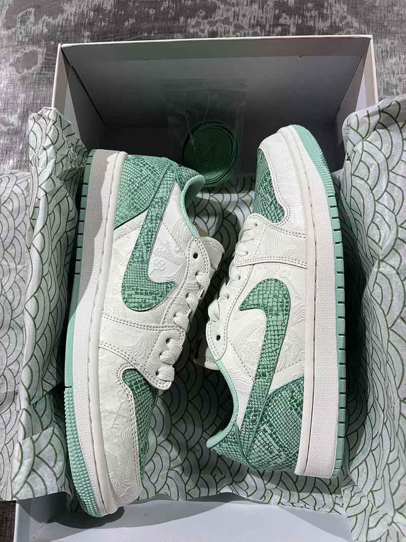 NIKE AIR JORDAN 1 LOW YEAR OF THE SNAKE 2025