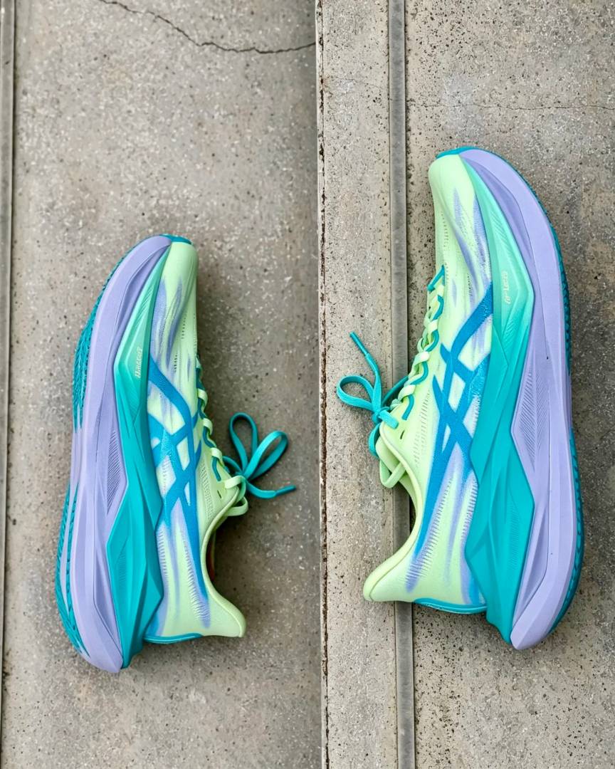 ASICS Superblast 3 Illuminate Yellow