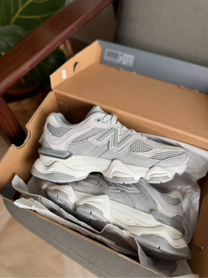 New Balance 9060 Grey
