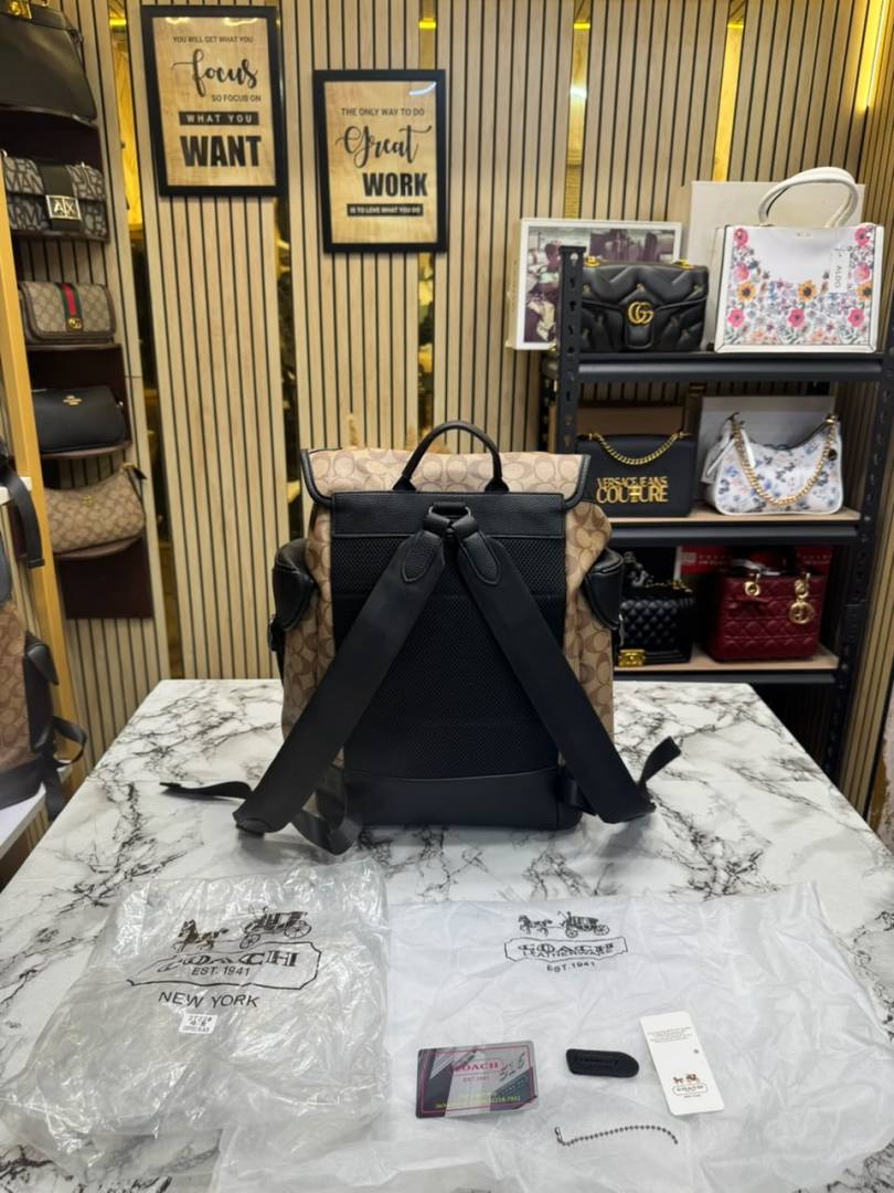 COACH HITCH BACKPACK IN SIGNATURE CANVAS WITH TAG AND DUST BAG AHPRICOT (2722)
