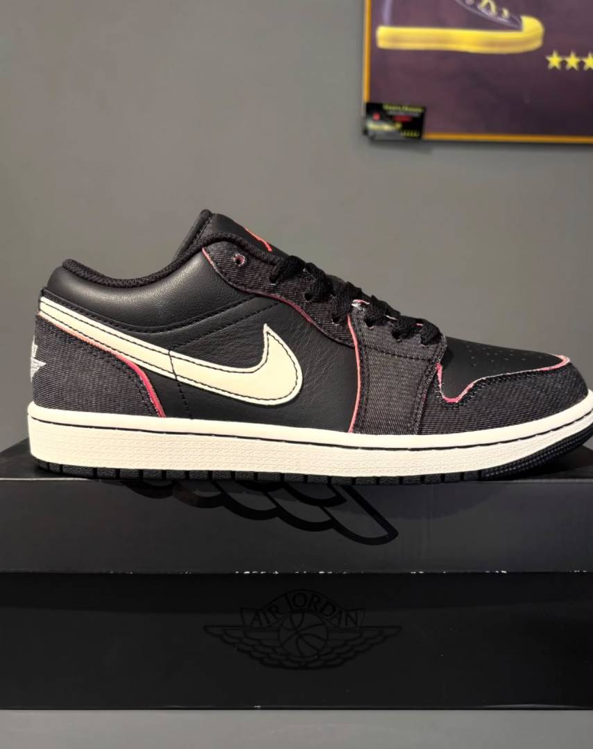 Nike Air Jordan 1 low SE black canvas mens (639)