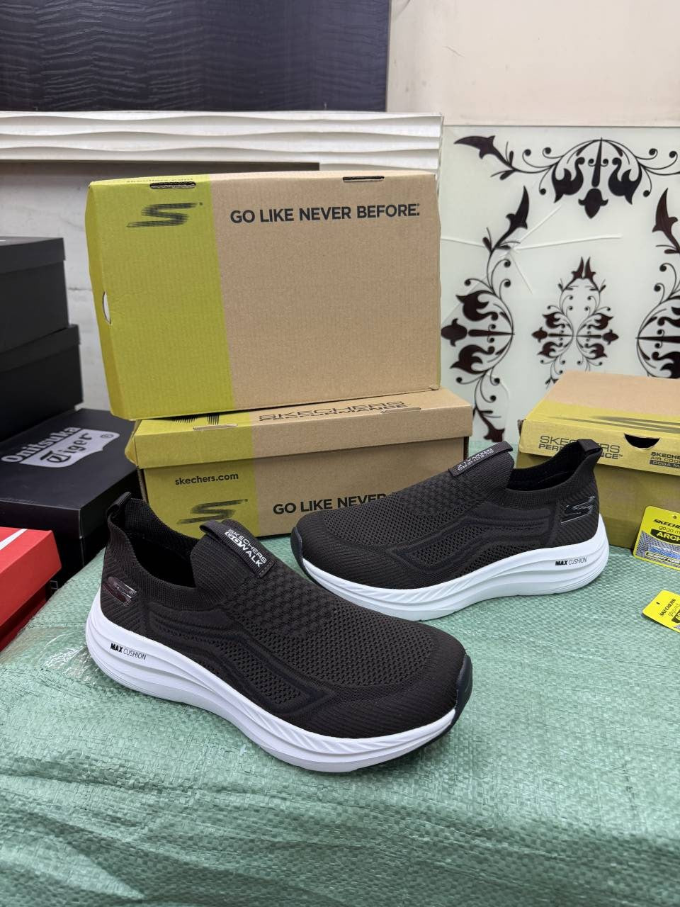 Skechers Mens Max Cushioning 3.0 2026 Article