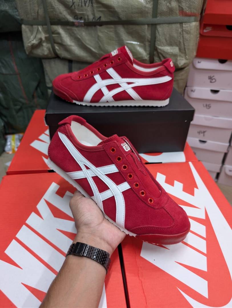 Onisuka Tigar Mexico 66 Slip-ons Red Suede