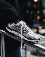 Nike P6000 metallic silver Sail