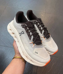 ON RUNNING CLOUD TILT ROCK SAND