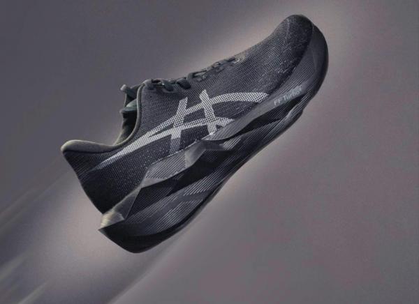 Asics Nova Blast 6 Black