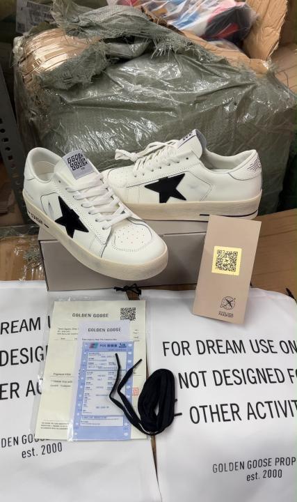 Golden Goose Stardan trainers white and black leather With OG Box DUST BAG PASSPORT CARD