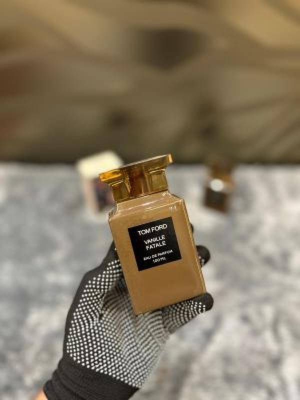d Vanilla Fatale EDP 100ML Women And Men (660)