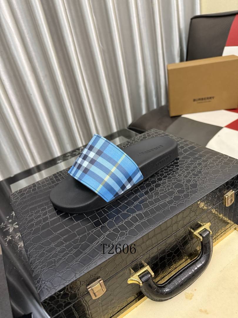 Burberry Check Slides In storm Blue Men