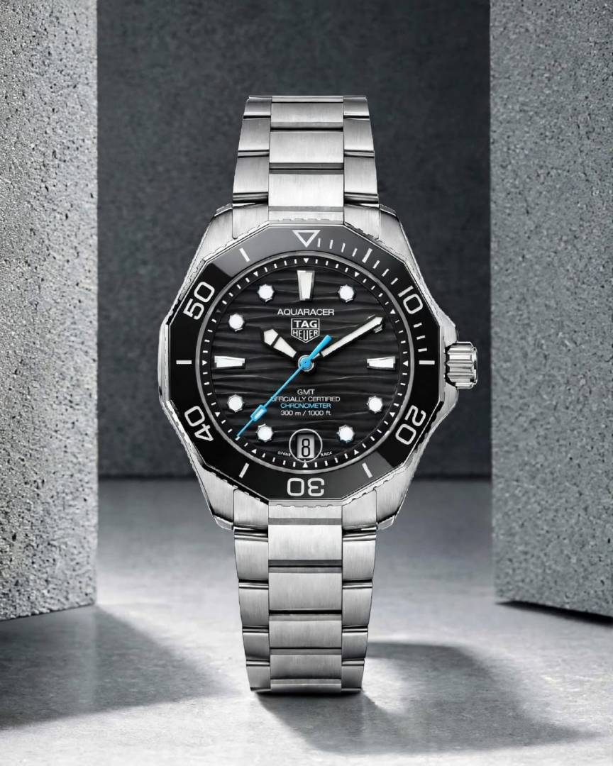 Tag Heuer aquaracer professional 300m date automatic japan zik zake line silver Black