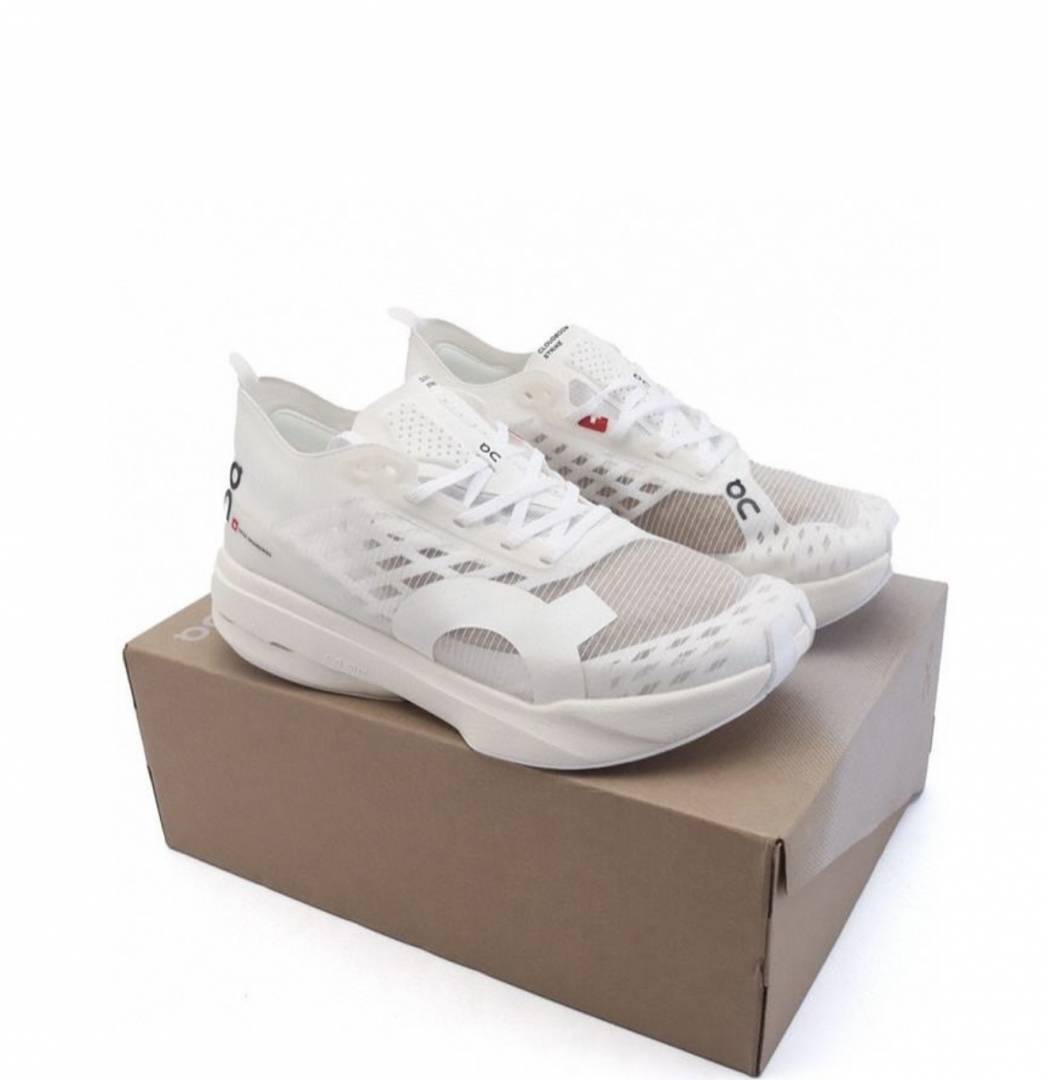 On Running Cloud Boom Strike White Fixed