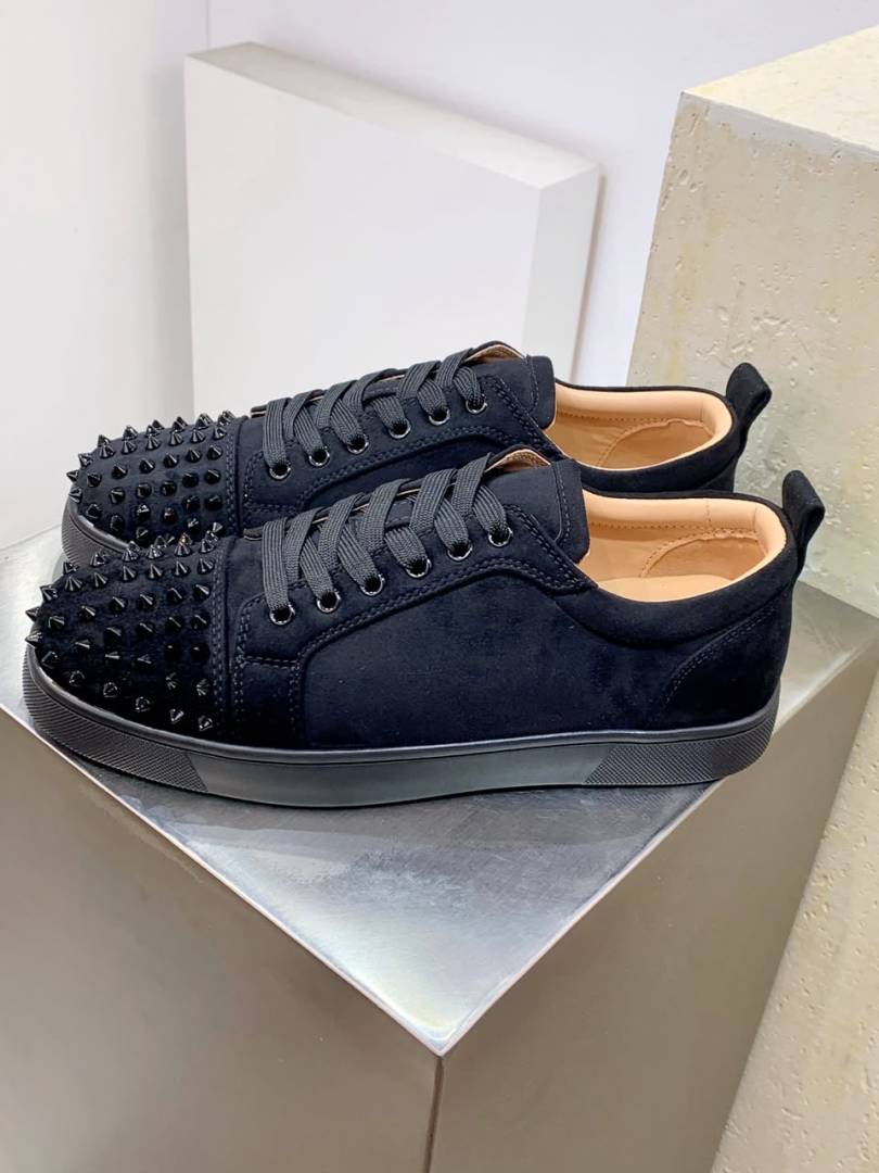Christian Loubotin Loius Junior Spikes Veau Velours Sneaker Black