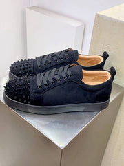 Christian Loubotin Loius Junior Spikes Veau Velours Sneaker Black