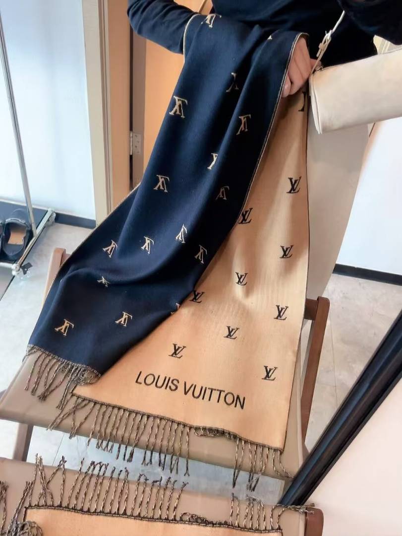 Louis Vuittion LV Logo Pattern Wool Blend Scarf Black & Beige With Carry Bag