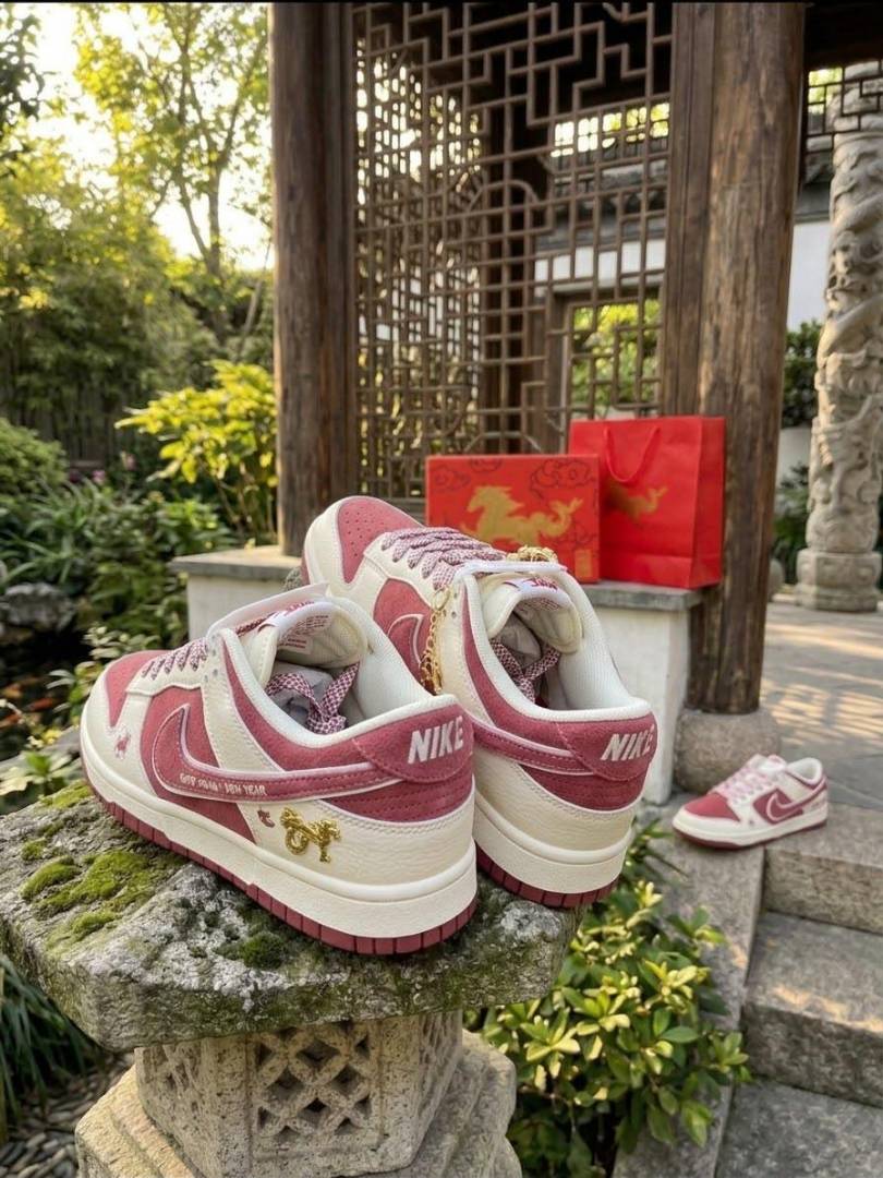 Nike SB Dunk Year Of The Horse Lunar New Year 2026