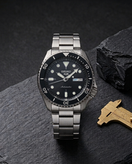 Seiko 5 Sports SRPK31K1 Silver black Dial