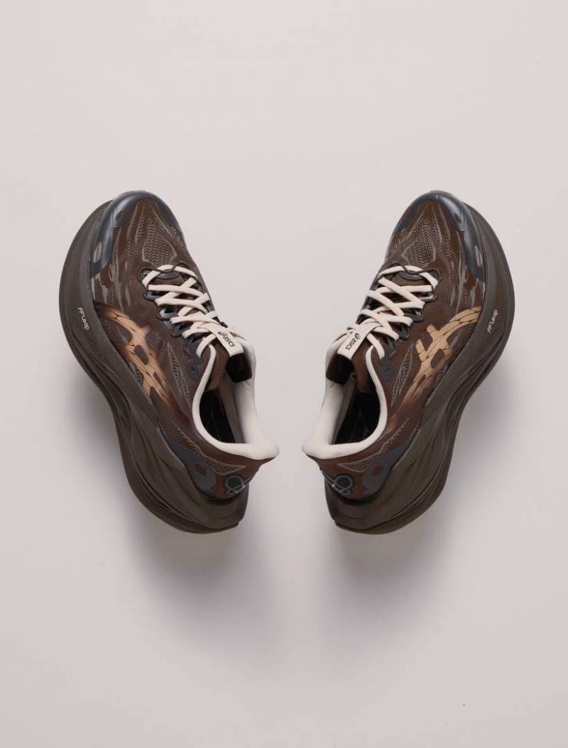 Asics Shanghai Black toes X Super blast 3 Keep Running