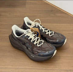 Asics Shanghai Black toes X Super blast 3 Keep Running