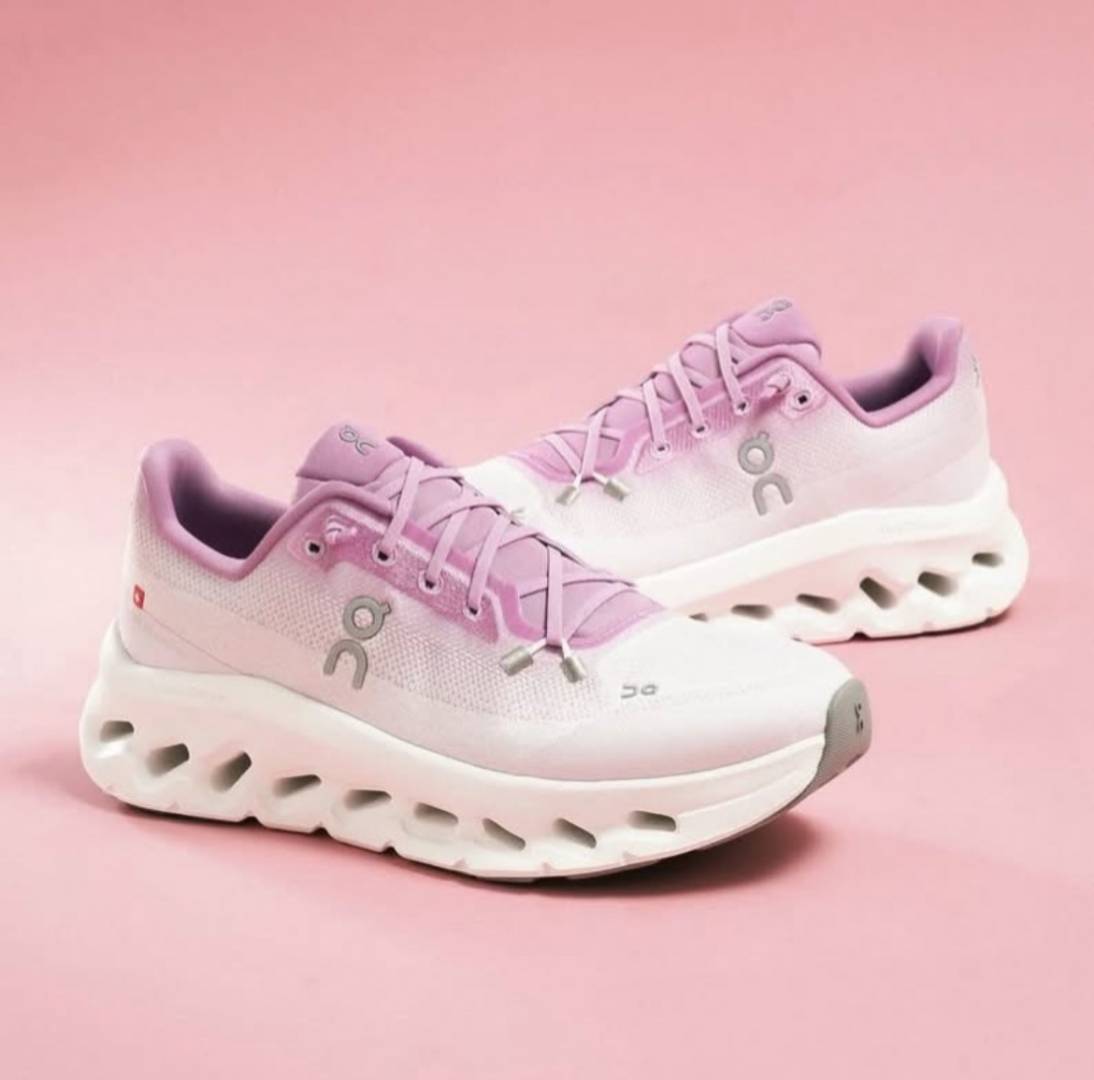 On Cloud Tilt Running Bloom Sakura Pink