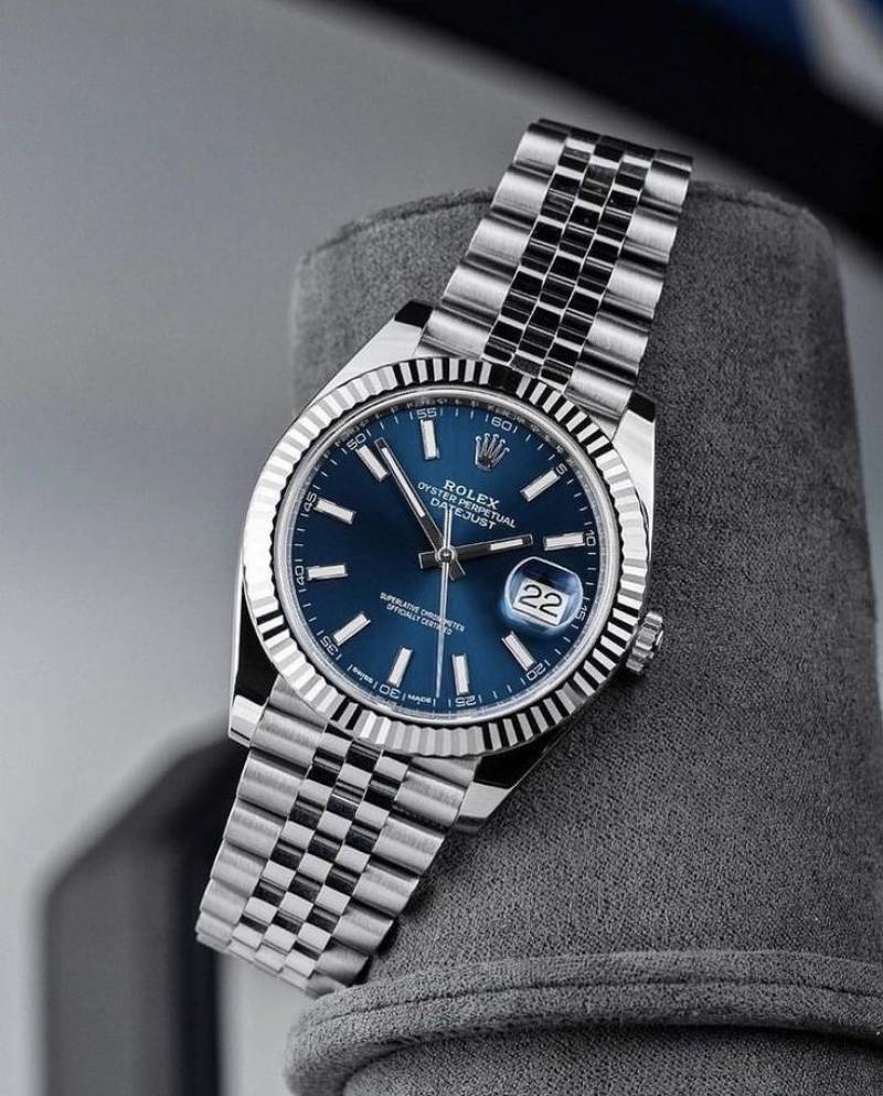ROLEX OYSTER WATCH LIMITED EDITION STORE ARTICLE