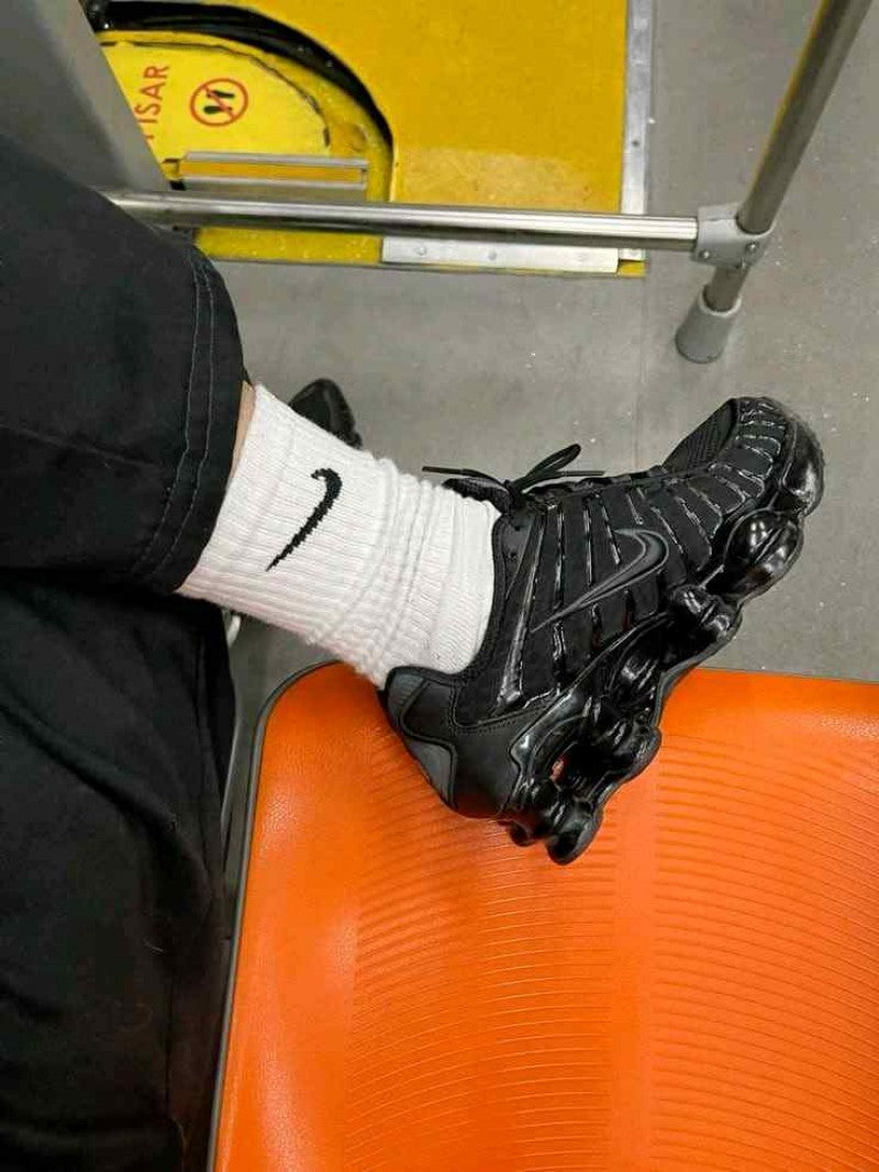 NIKE AIRMAX SHOX TL TRIPLE BLACK