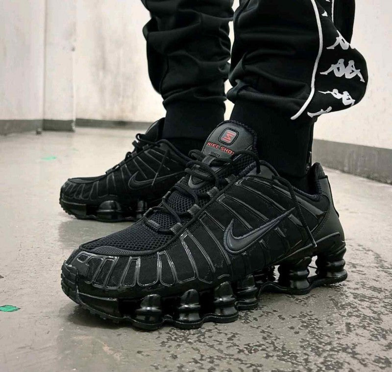NIKE AIRMAX SHOX TL TRIPLE BLACK
