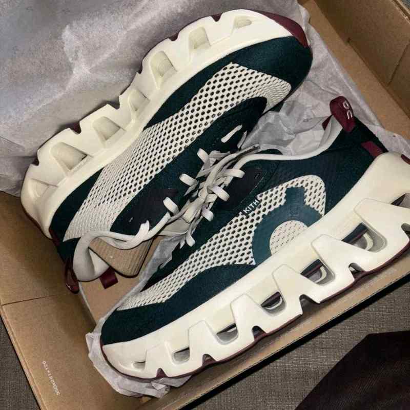 On Running cloud K Tech 2 Kith Spirulina Barley