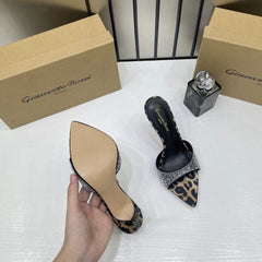 Gianvito Rossi Pointed Toe Heel For Her With Original Box
