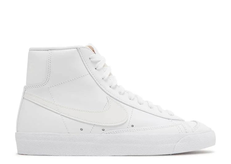 BLAZER MID ‰۪77 VINTAGE TRIPLE WHITE