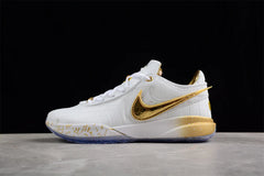 NIKE LEBRON 20 - THE MOMENT