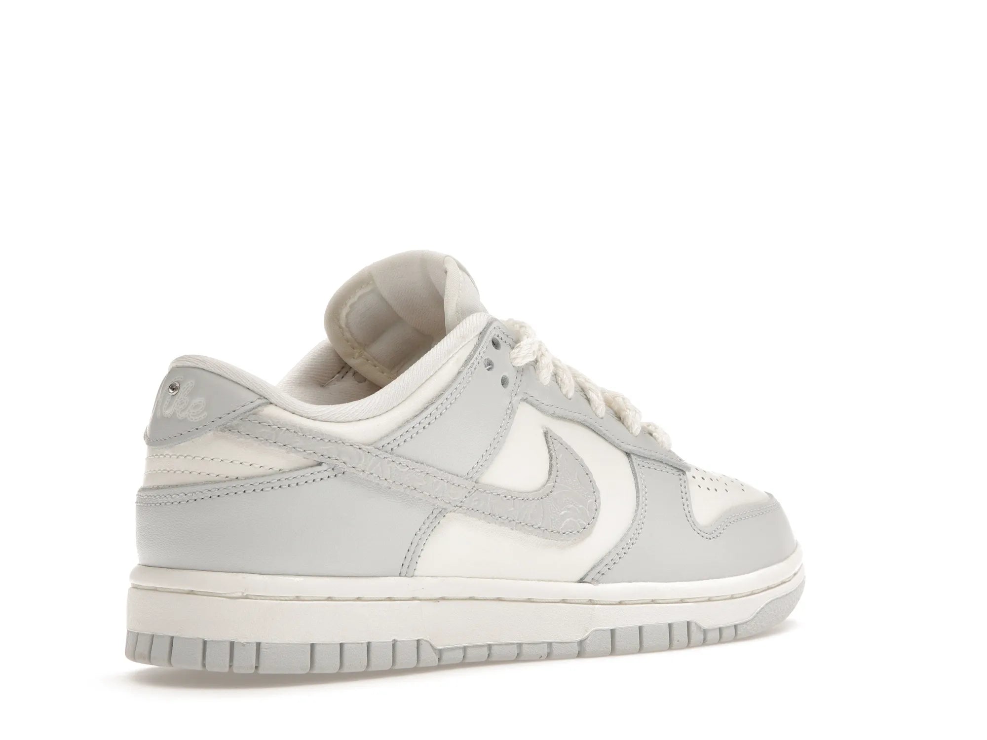 DUNK LOW NEEDLEWORK SAIL AURA