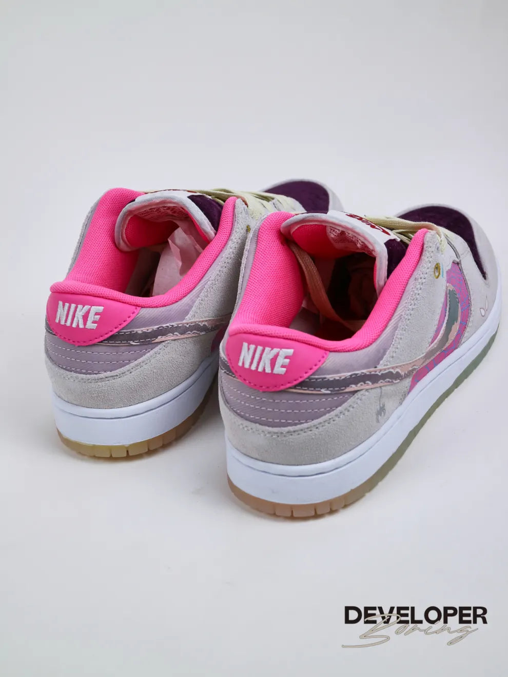 WMNs Nikee Sb dunk Low Spider Gwen