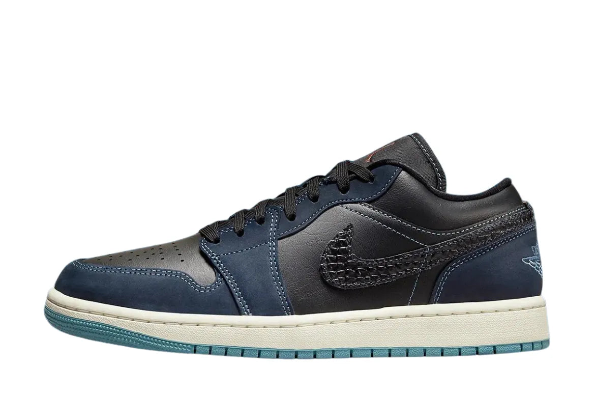 NIKE AIR JORDAN 1 LOW SNAKE SKIN BLUE Lebrougesind