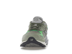 NEW BALANCE X PATTA 990V3 KEEP YOUR FAMILY CLOSE