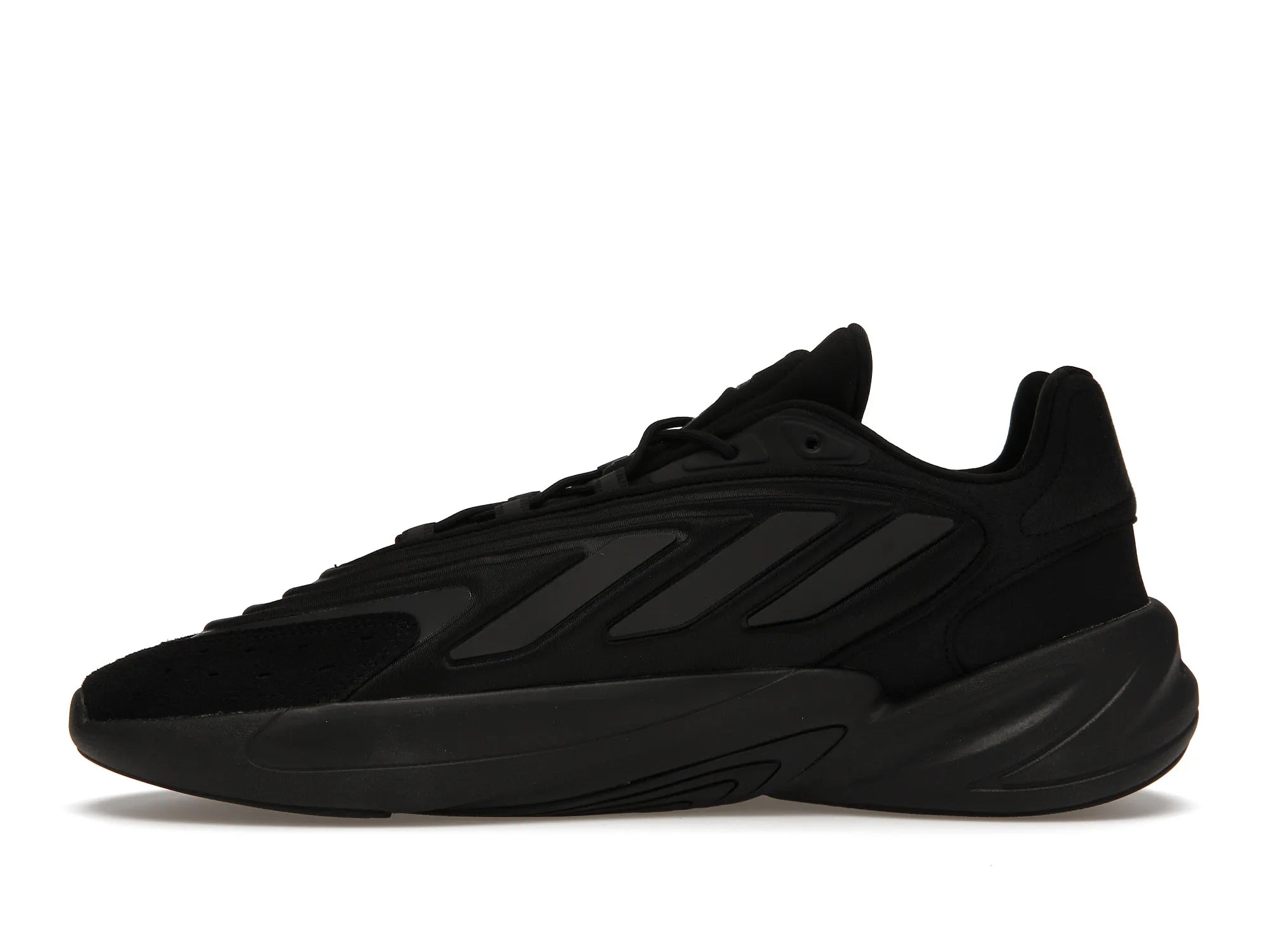 ADIDAS OZELIA TRIPLE BLACK