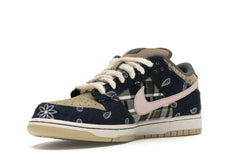 SB DUNK LOW TRAVIS SCOTT BANDANA