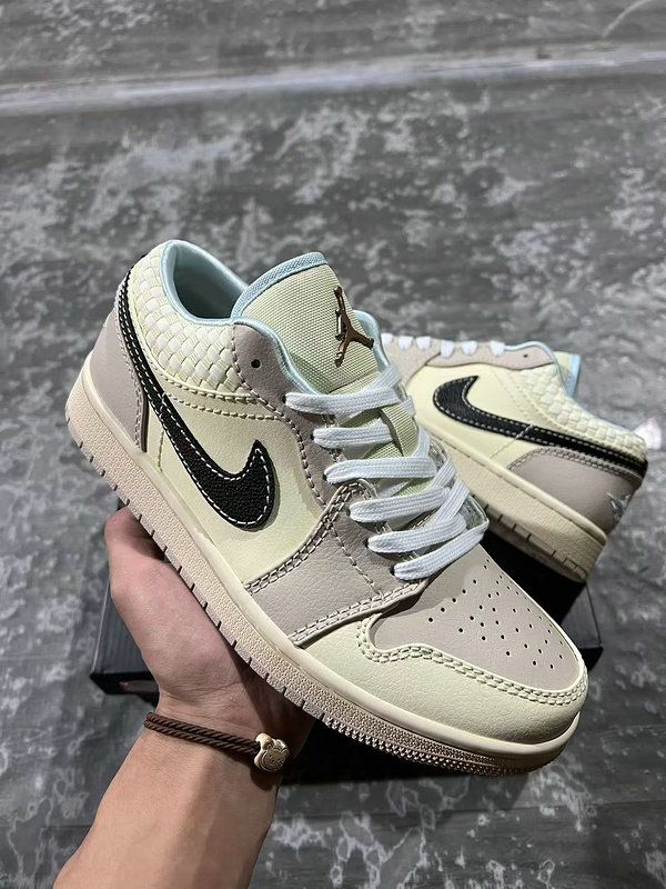 Semi UA Nike Air Jordan 1 Low Sanddrift