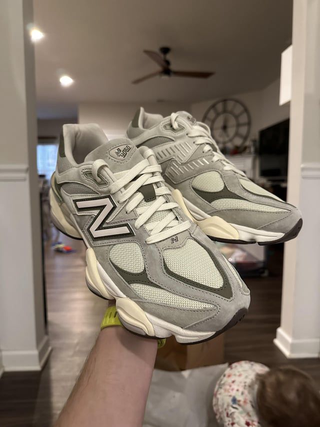 New Balance 9060 OLIVINE sneakers