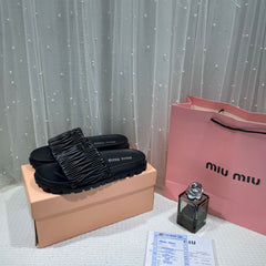 Miu Miu Premium resistant slide women black Whit og box